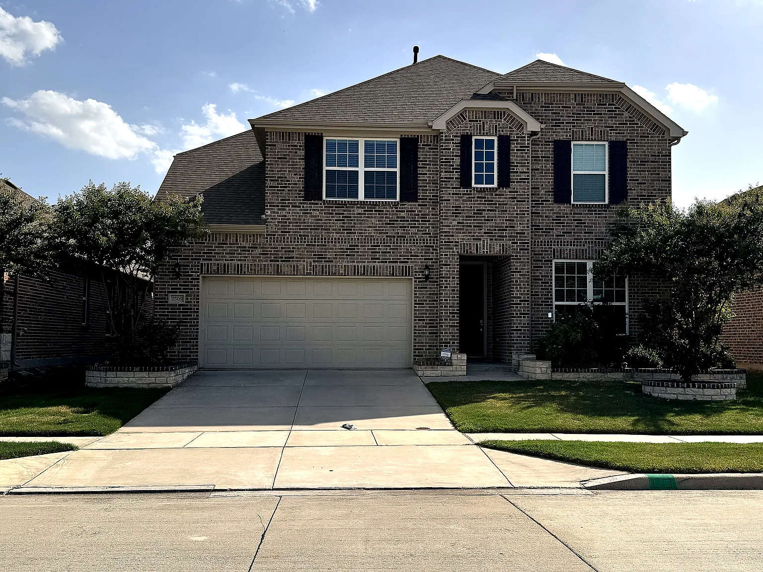 4 bed, 3644 sqft, $3,500 — Photo 2