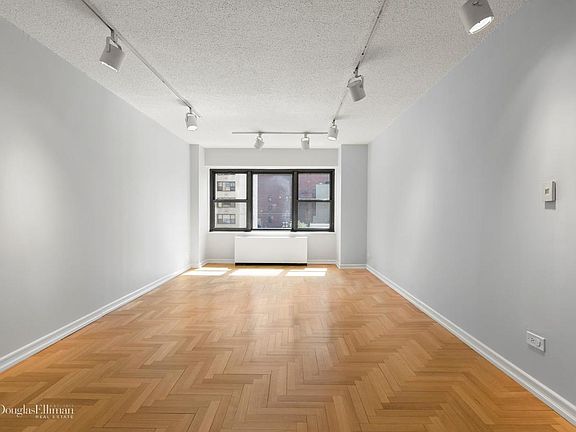 5th image of 560 3rd Ave #6G