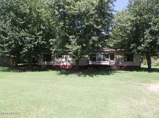 11620 Oak Rd, Neosho, MO 64850