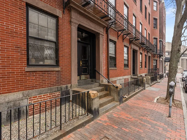 17 Bowdoin St #4AB — Photo 23