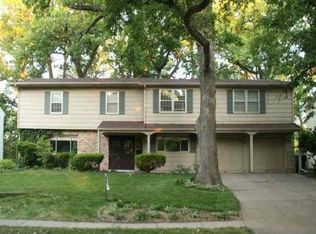 3445 52nd St, Moline, IL 61265