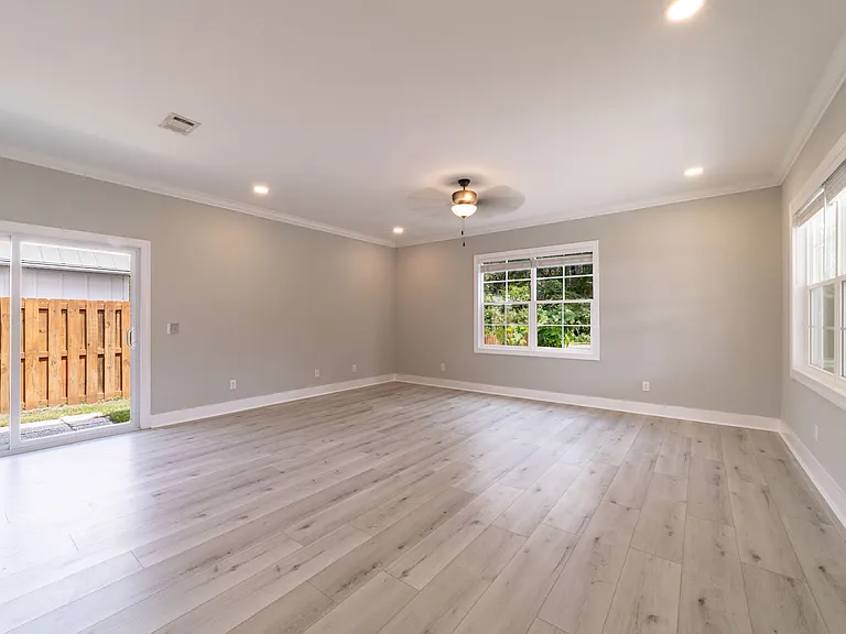290 Cedar St — Photo 17