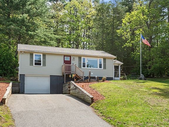 4th image of 3080 Hillside Dr
