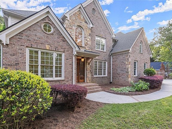 2nd image of 980 Pine Grove Rd