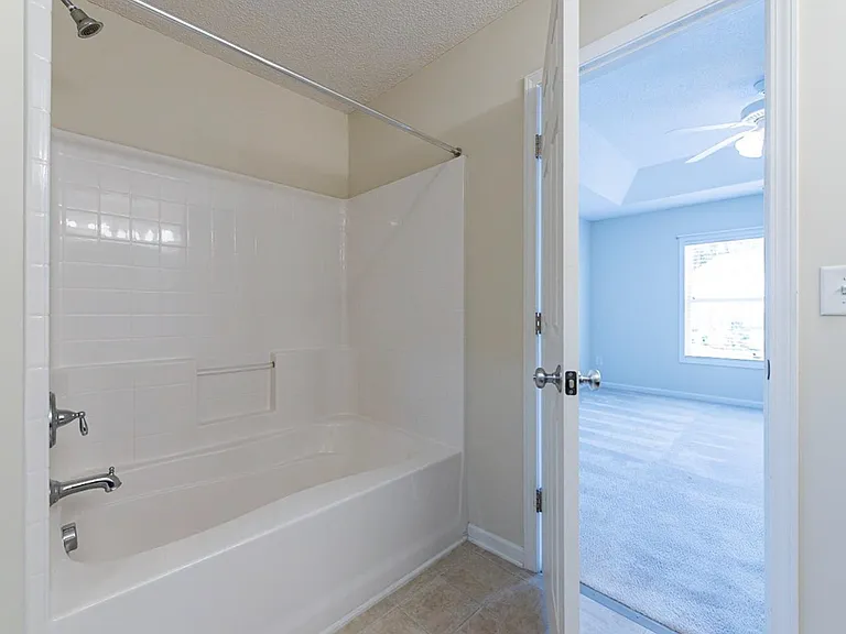 2708 Tulip Poplar Cir — Photo 13
