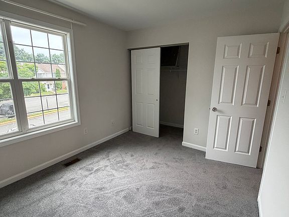 4th image of 310 Lancaster Sq #310