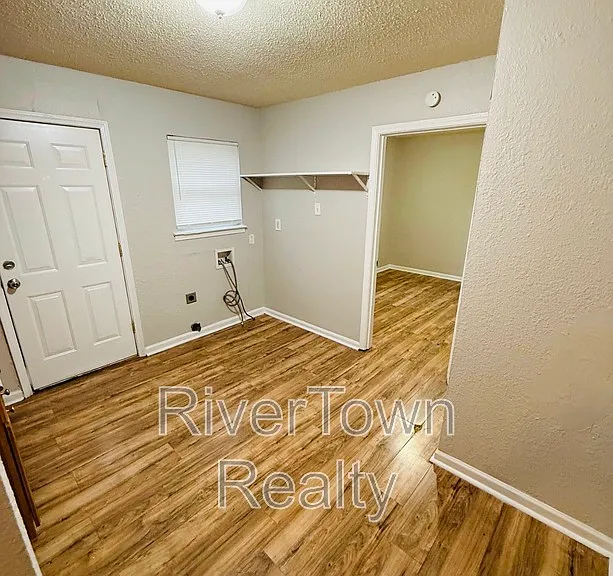 3046 Sinclair St — Photo 14