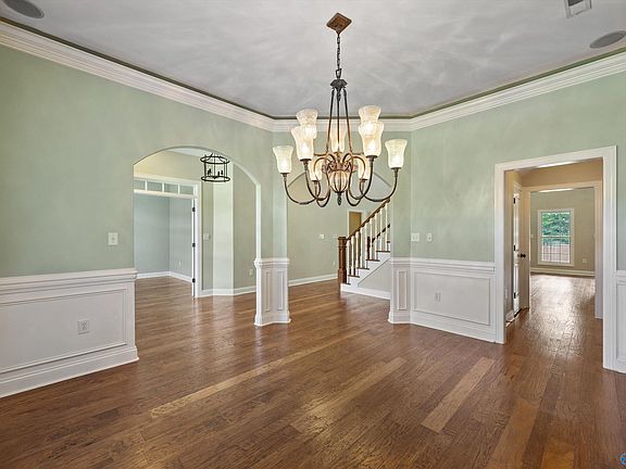5th image of 7052 Jacks Creek Ln SE