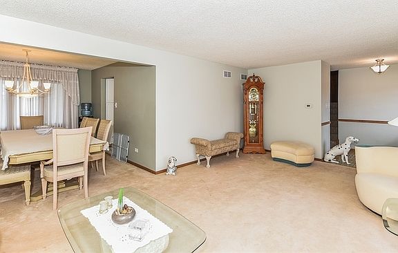 3rd image of 13015 Oak Ct