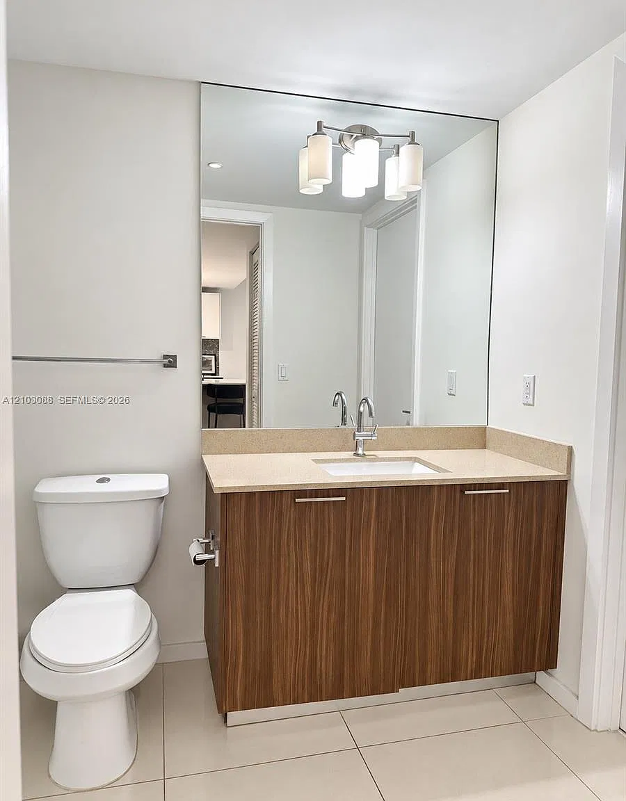 5252 Paseo Condo — Photo 3