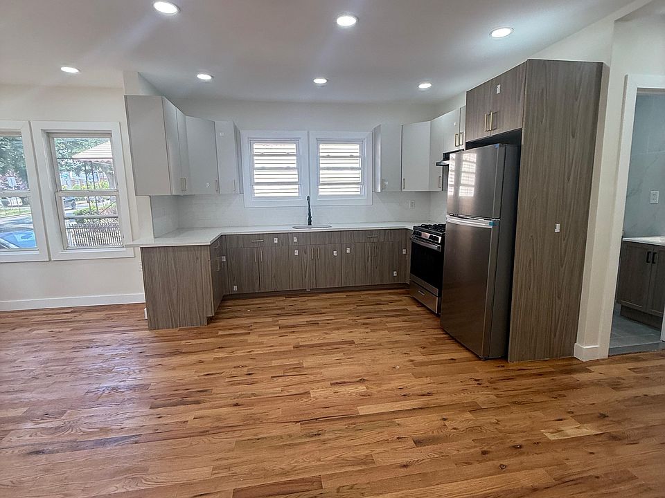 1st image of 207 Hansbury Ave #1F
