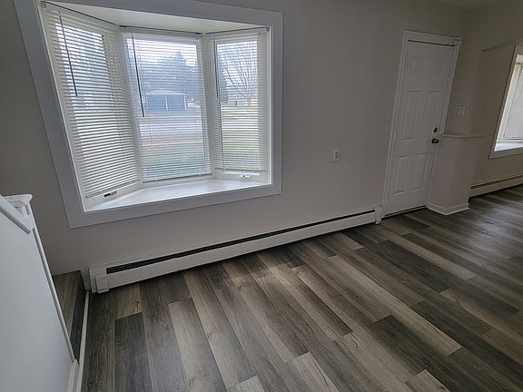 2nd image of 9701 S Natoma Ave