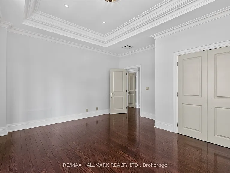 1166 Bay St #Penthouse 1 — Photo 35