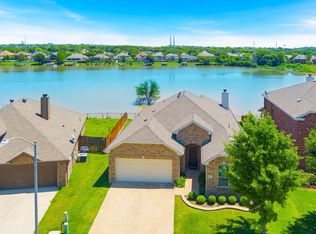 5541 Grenada Dr, Fort Worth, TX 76119