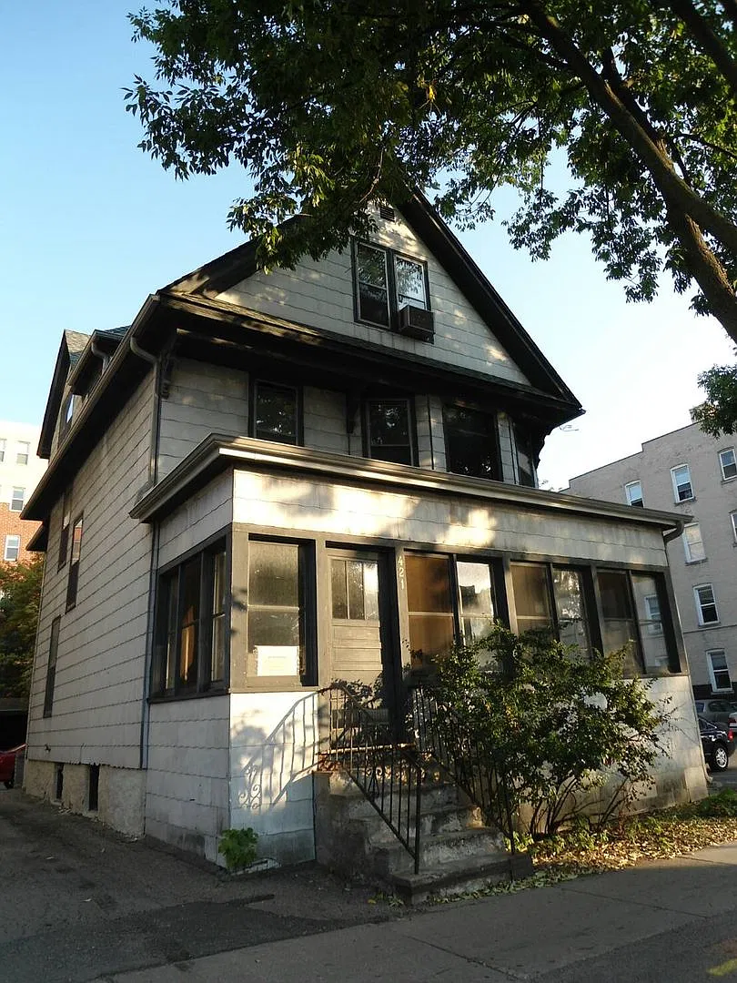 421 W. Gilman Street — Photo 1