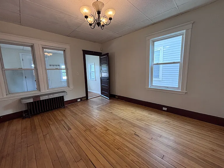 376 McGrath Hwy — Photo 4