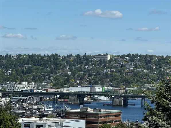 3835 25th Avenue W, Seattle, WA 98199