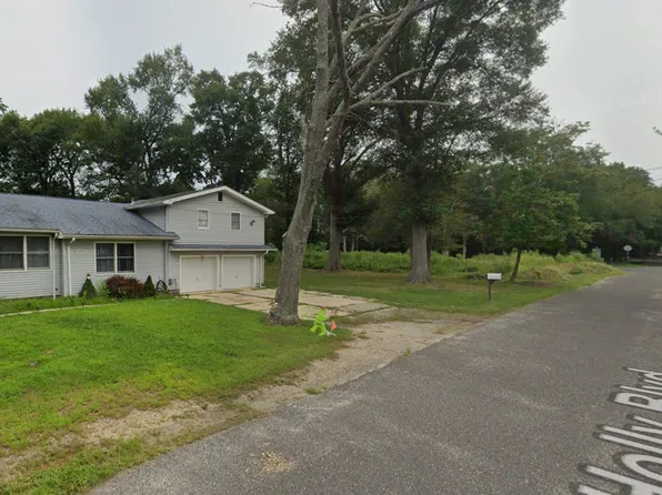 615 Holly Blvd #2, Bayville, NJ 08721