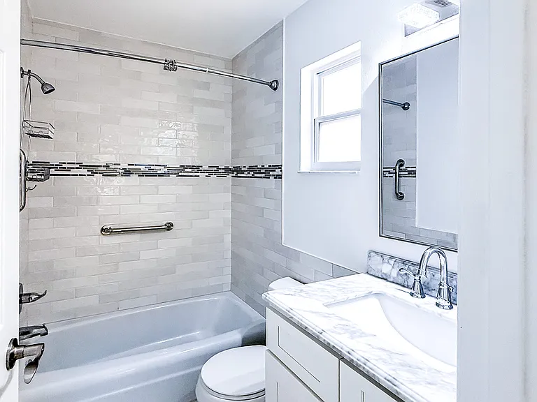 1900 Benjamin Franklin Dr #V12 — Photo 8