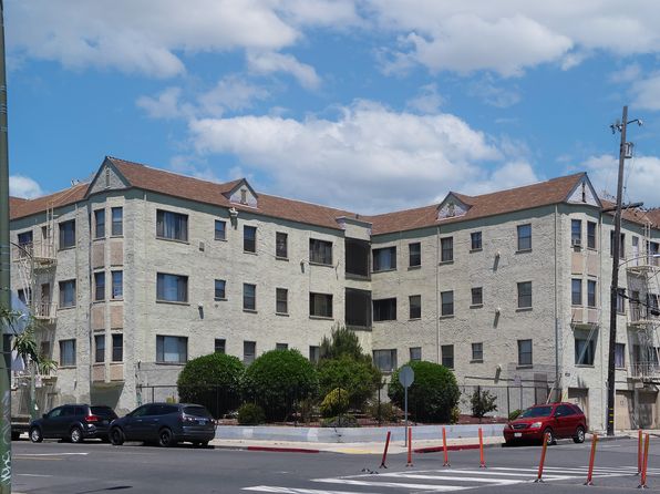 5735 Avenal Ave APT 206