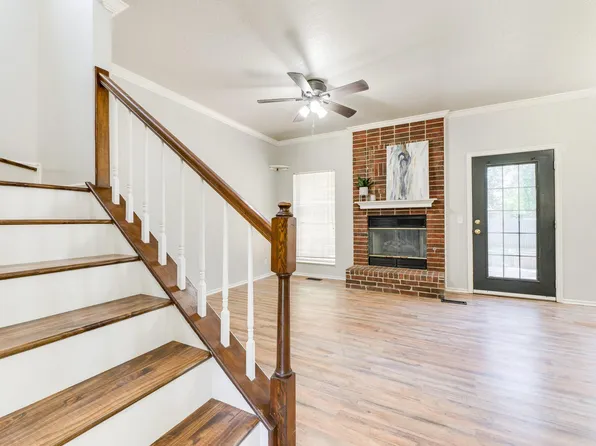1829 Courtney Ln, Edmond, OK 73013