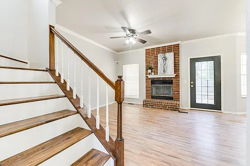 1829 Courtney Ln Photo 1
