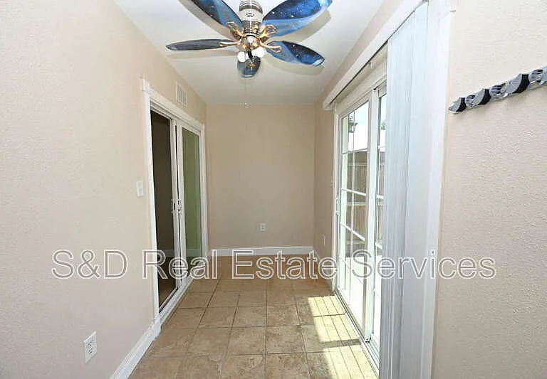 349 Market Sq E — Photo 16