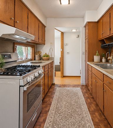 4th image of 2906 Nash Rd