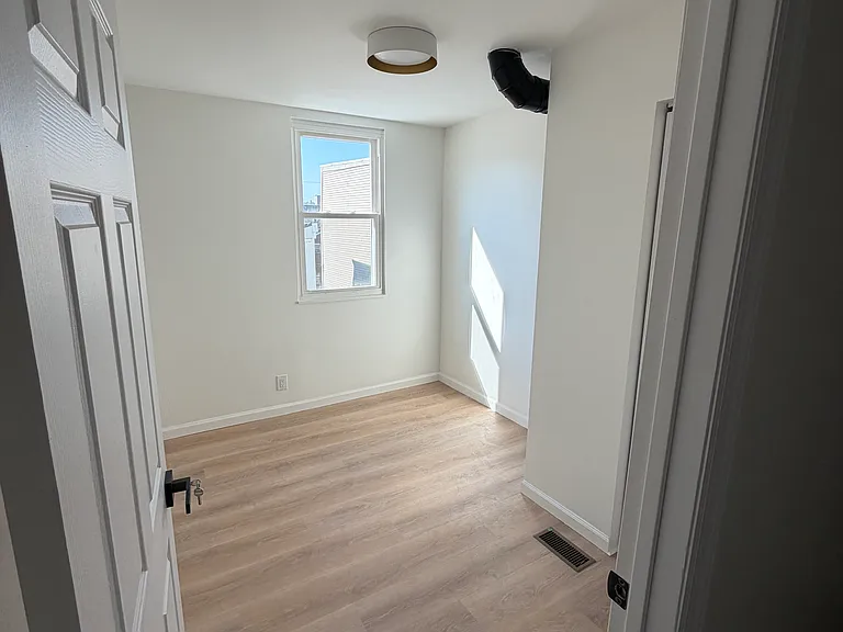 4412 Woolslayer Way — Photo 8