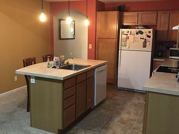 5th image of 2278 Jackson Ct #303