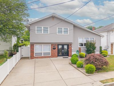 1138 Stonewall Ln, Secaucus, NJ, 07094