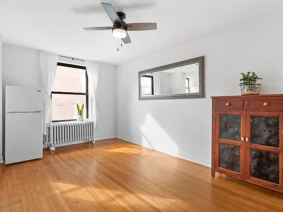 2nd image of 300 8th Ave APT 3O