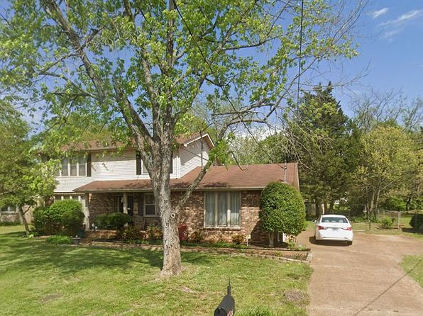 732 Lake Terrace Dr