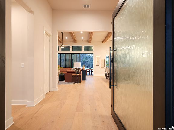 3rd image of 8187 Blue Oak Way