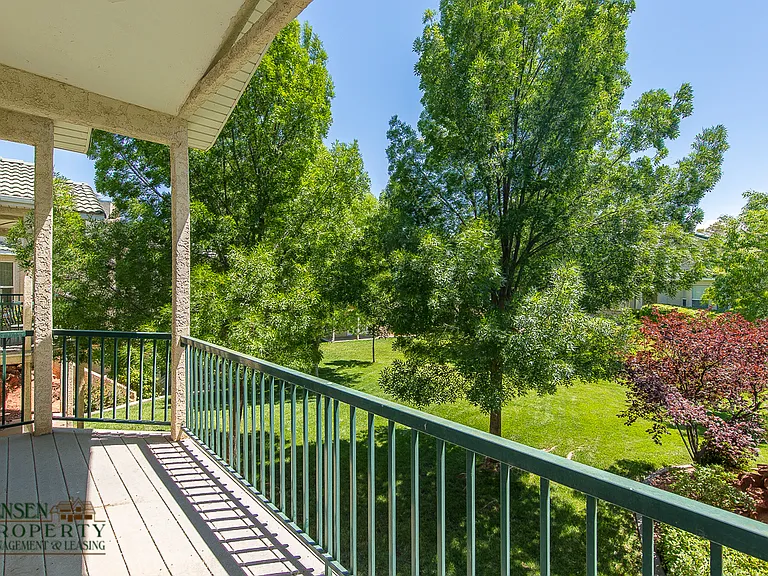 153 N Turnbury Ln — Photo 27