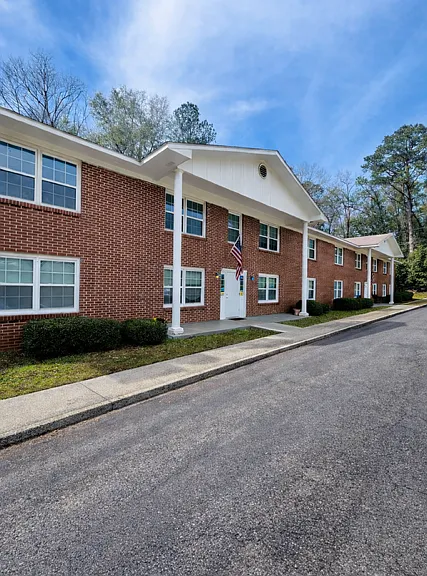 423 Highland Ave #B — Photo 1