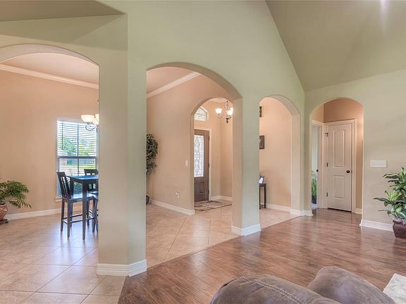 4th image of 115 Parkway Oaks Dr