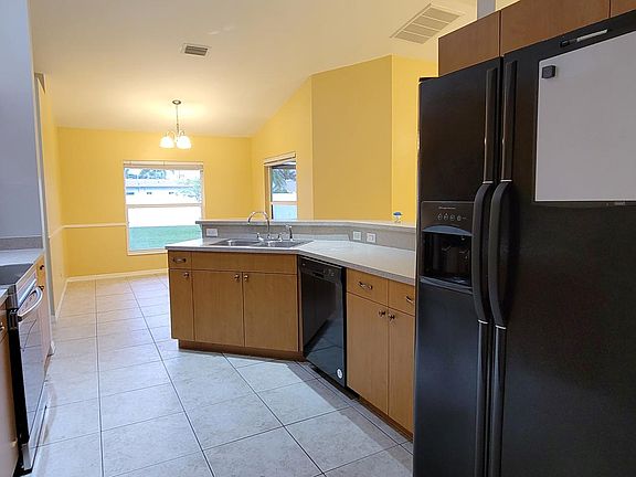 Spacious, functional, contemporary kitchen.