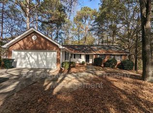 3825 Laurel Falls Dr, Snellville, GA 30039