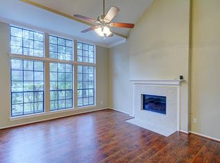 98 N Pathfinders Cir, Spring, TX 77381