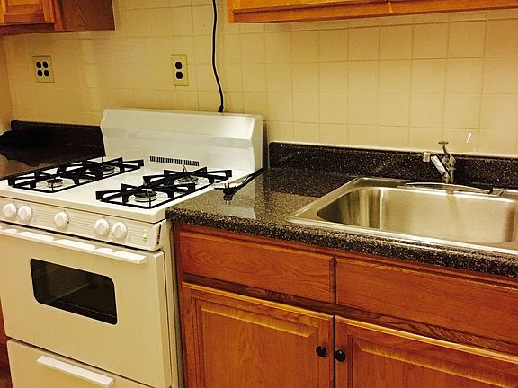2nd image of 3133 47th St #1