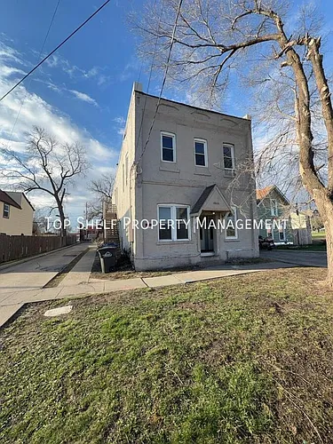 1513 Des Moines St #3 Photo 1
