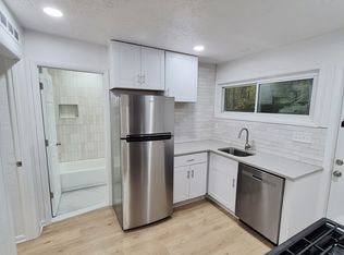 667 Heights Rd, Lake Orion, MI 48362