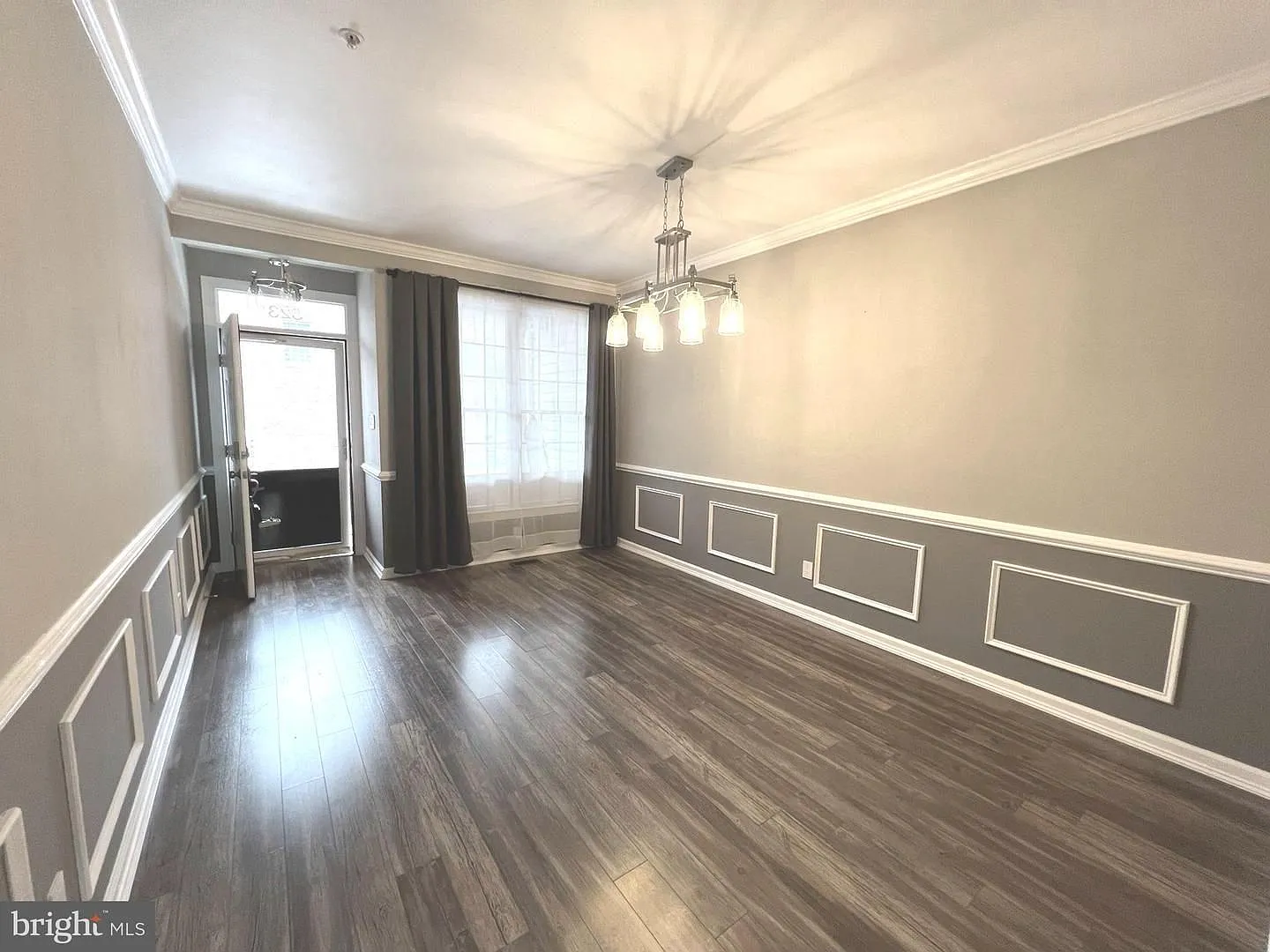 Welcome to this beautiful updated 2-bedroom, 3.5-bathroom townhouse/condo nestled in the heart of... — Photo 3