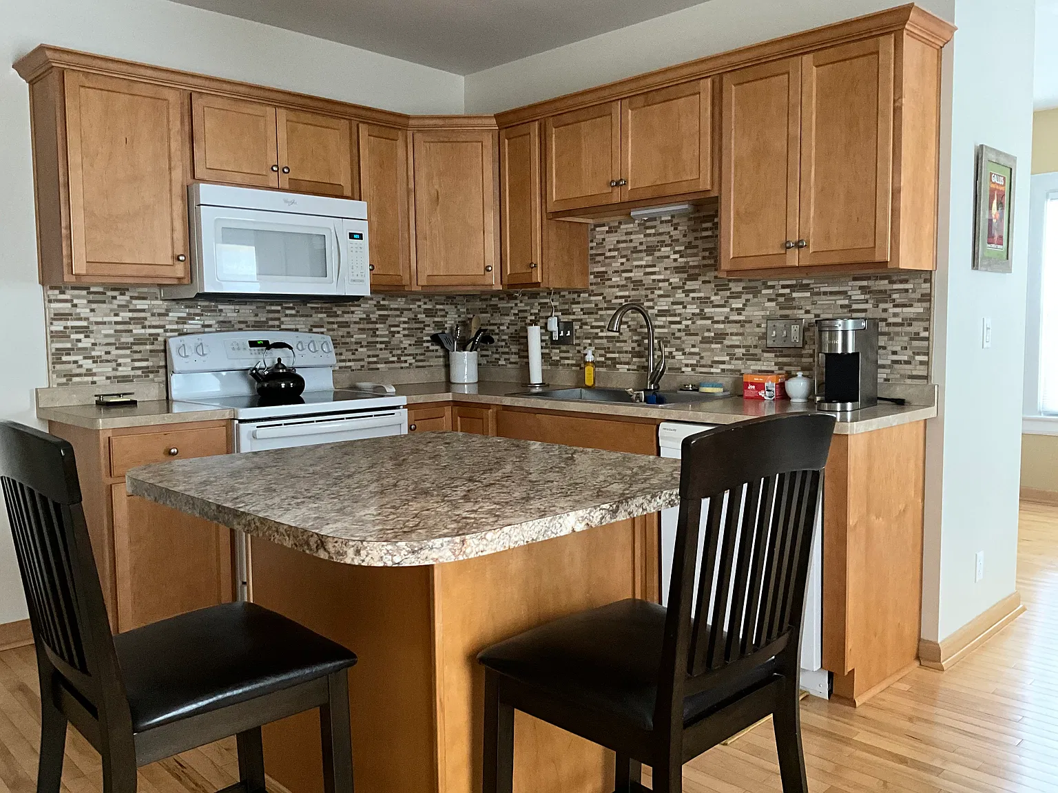2 bed, $3,500 — Photo 4