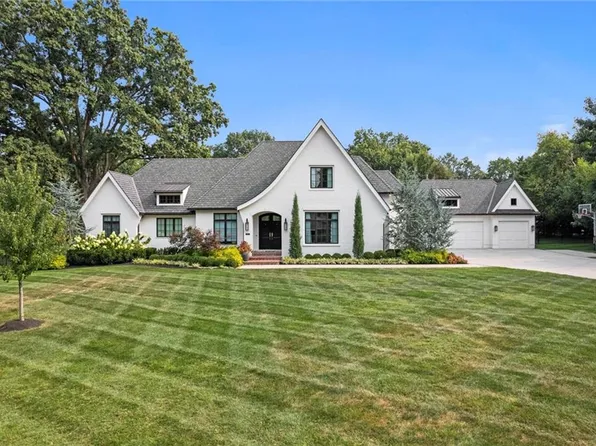 8605 Reinhardt Ln, Leawood, KS 66206