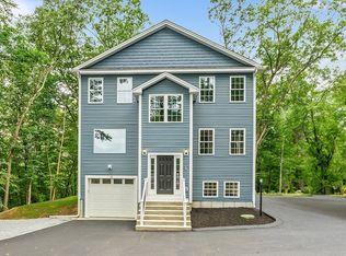 65 Prospect St #A, Whitinsville, MA 01588