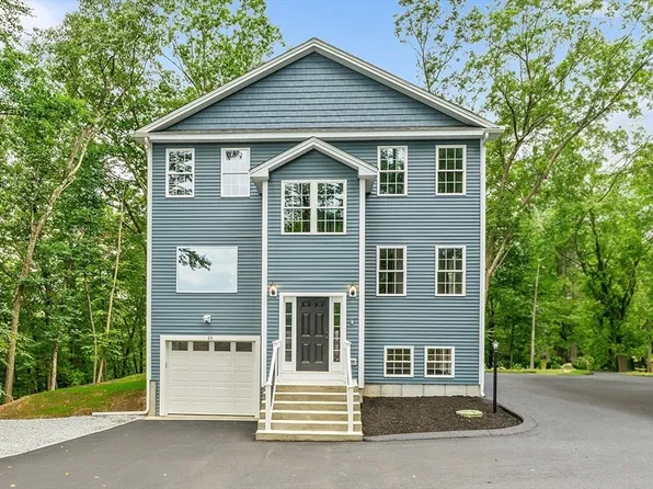 65 Prospect St #A, Whitinsville, MA 01588