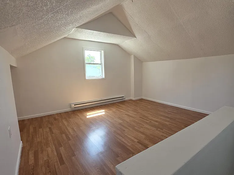 320 Hewitt St #2 — Photo 7