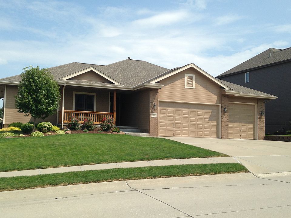 1st image of 7813 S 154th Ave